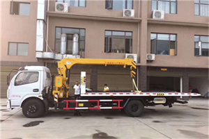 江孜附近汽车轮胎更换